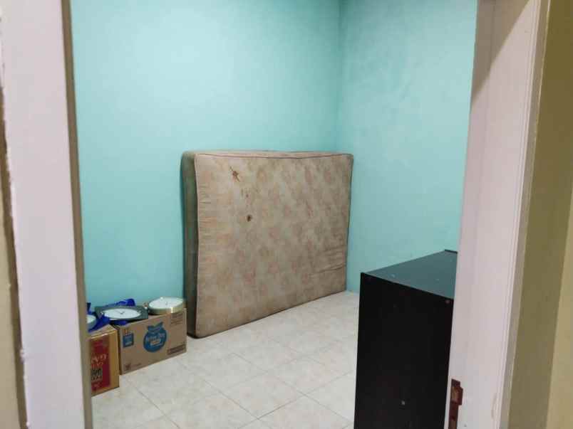dijual rumah perumahan pucang permai