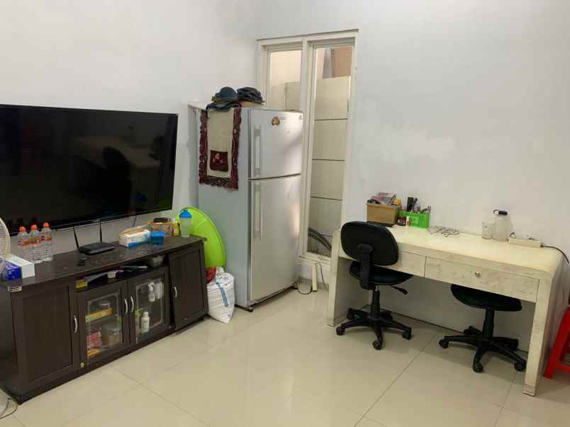 dijual rumah perumahan semanggi