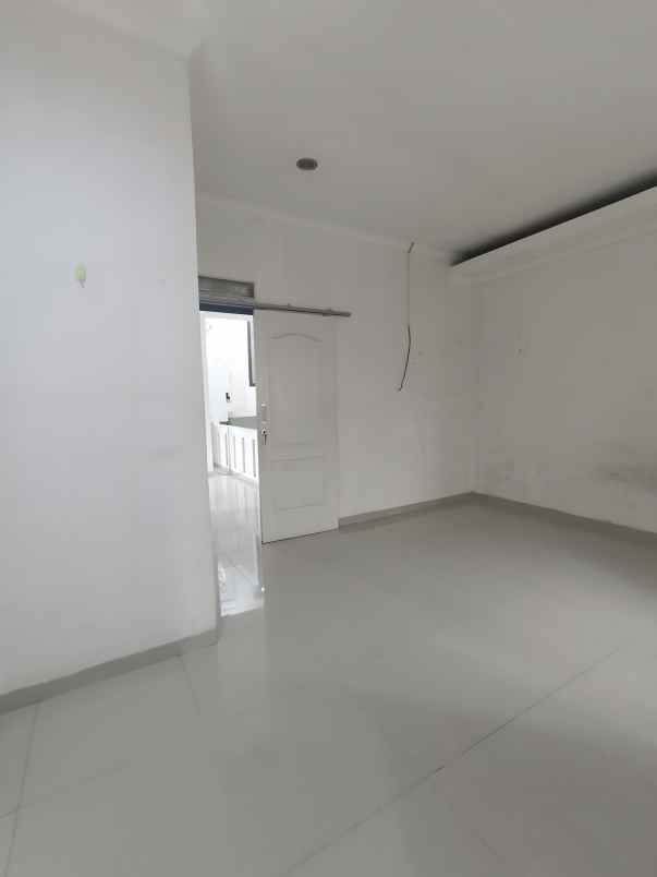 dijual rumah pisangan ciputat timur
