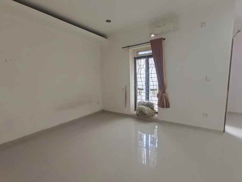 dijual rumah pisangan ciputat timur