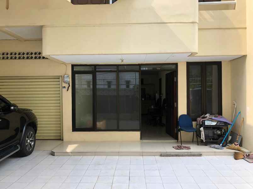dijual rumah pluit