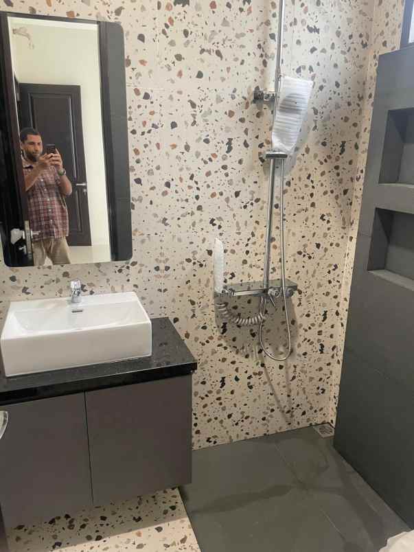 dijual rumah pondok bambu jakarta
