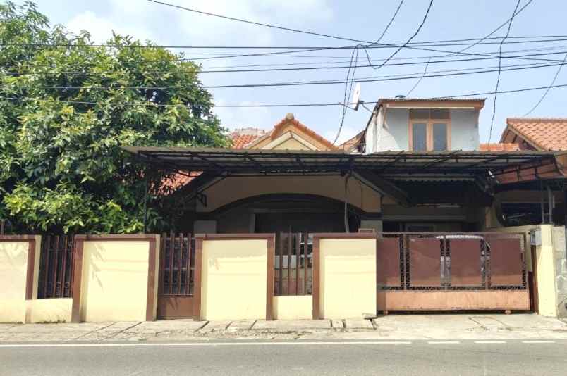 dijual rumah pondok bambu jakarta timur