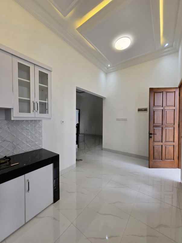 dijual rumah pondok bambu jakarta timur