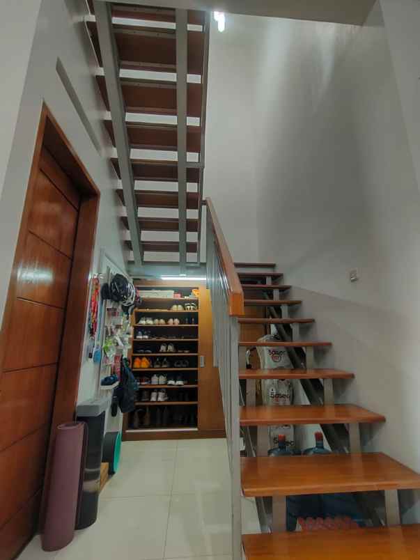 dijual rumah pondok gading utama kelapa