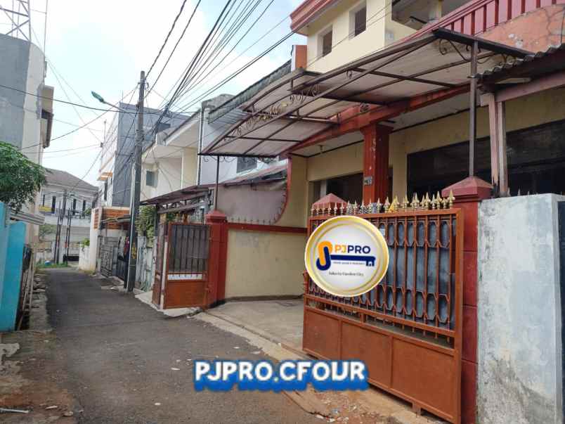 dijual rumah pondok kelapa