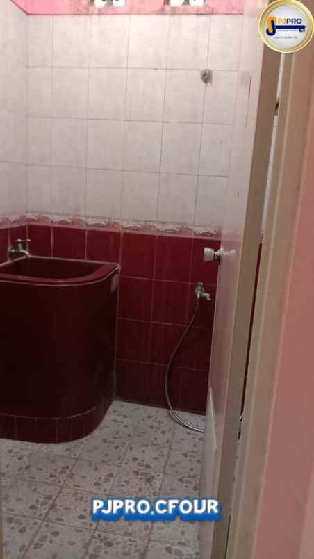 dijual rumah pondok kelapa