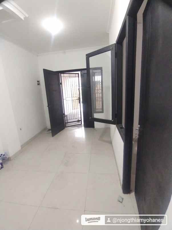 dijual rumah poris indah