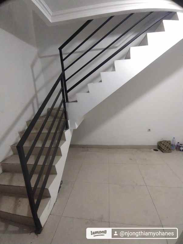 dijual rumah poris indah