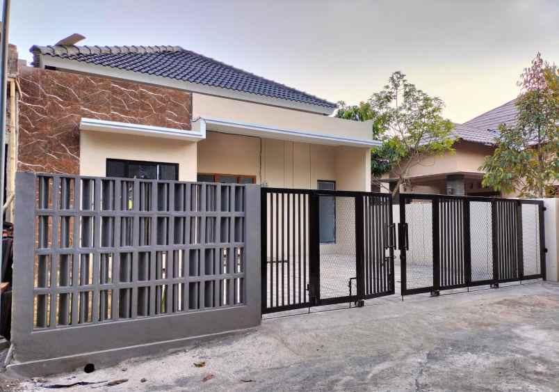 dijual rumah prambanan
