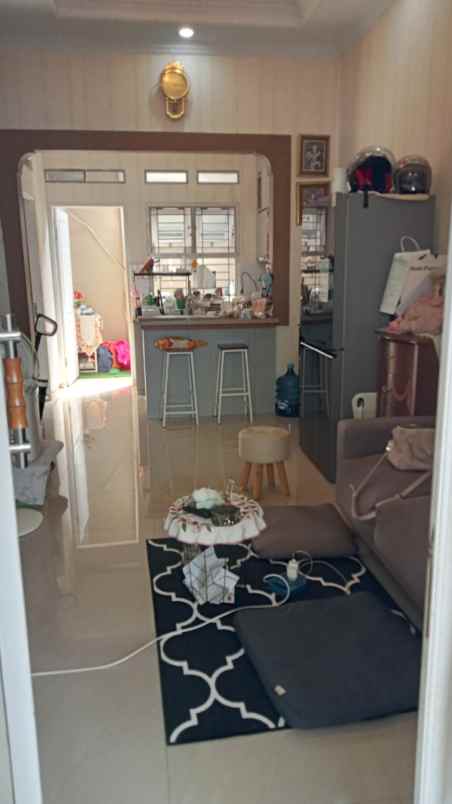 dijual rumah rangkapan jaya pancoran