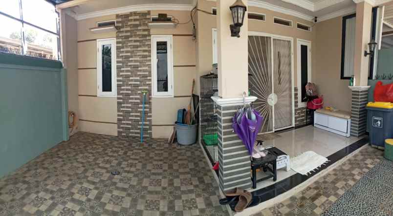 dijual rumah rangkapan jaya pancoran