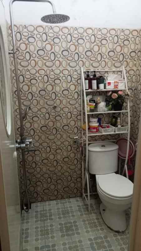 dijual rumah rangkapan jaya pancoran