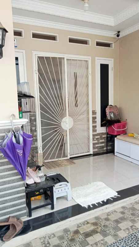 dijual rumah rangkapan jaya pancoran
