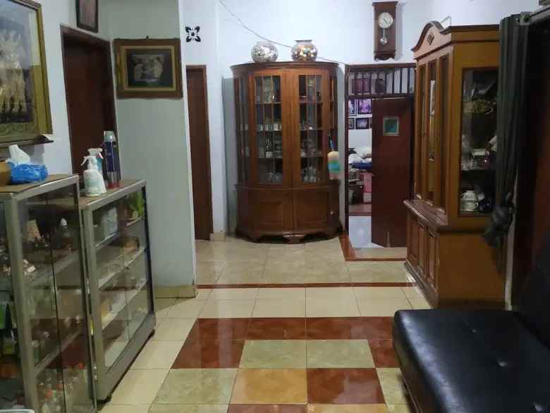 dijual rumah rempoa ciputat