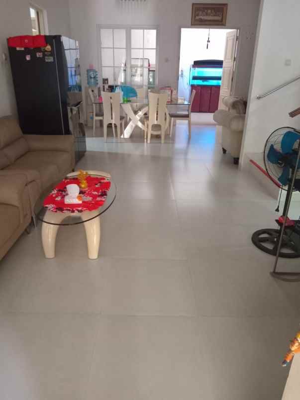 dijual rumah royal residence pulogebang