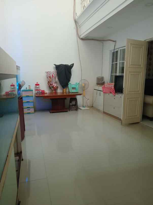 dijual rumah royal residence pulogebang