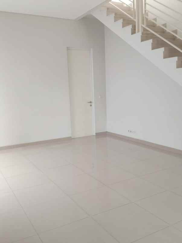 dijual rumah royal residence wiyung surabaya barat