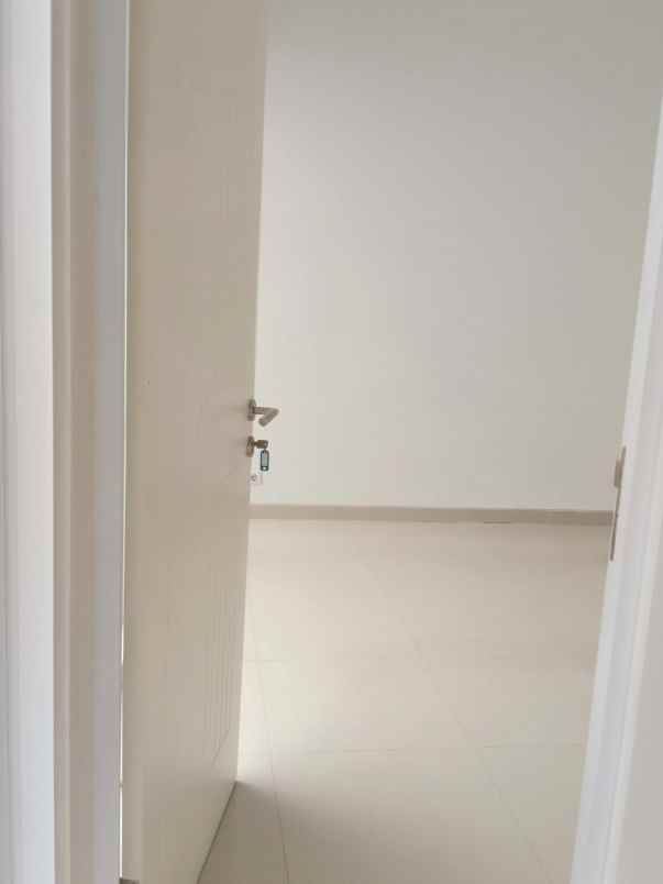 dijual rumah royal residence wiyung surabaya barat