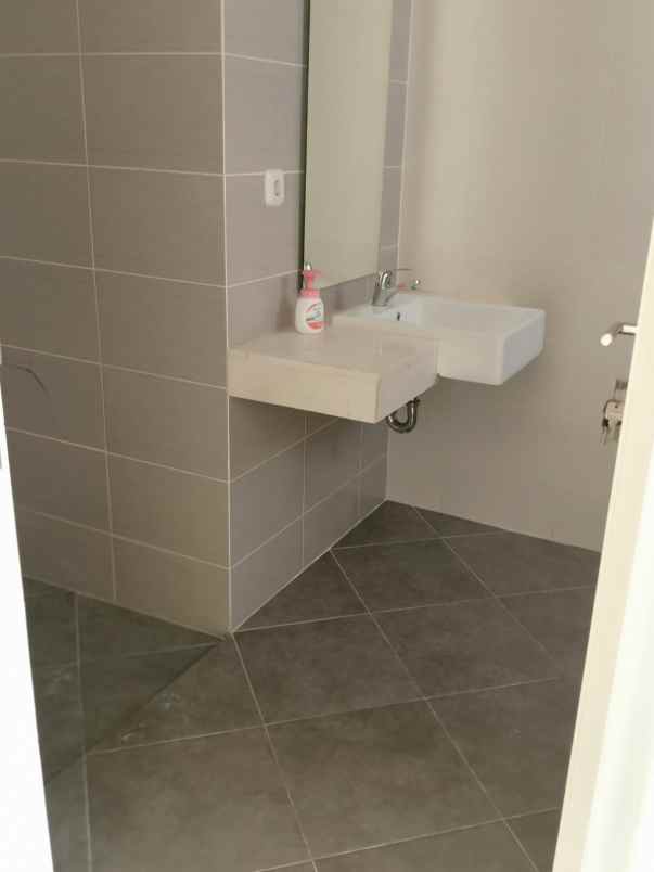 dijual rumah royal residence wiyung surabaya barat