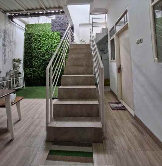 dijual rumah rumah full furnished