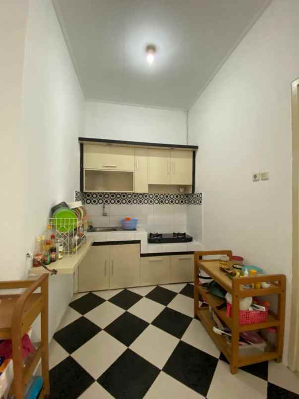 dijual rumah rumah murah dekat griya