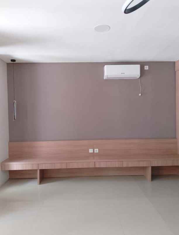 dijual rumah rumah northwest lake citraland