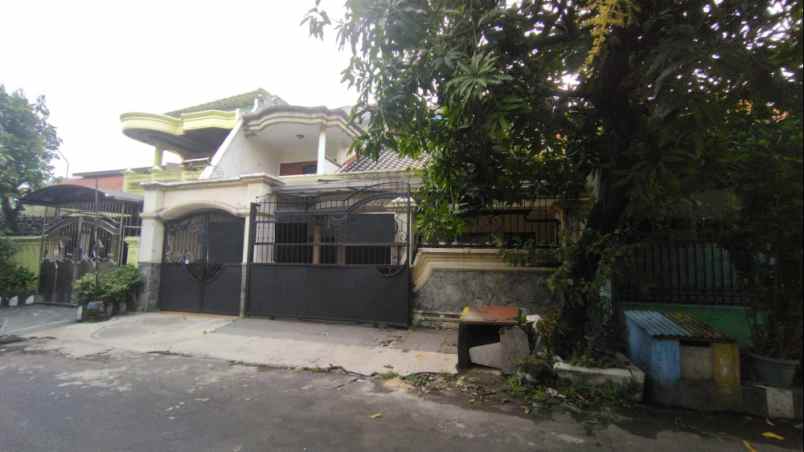 dijual rumah rungkut asri