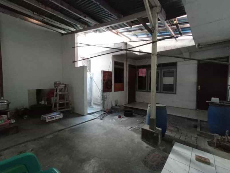 dijual rumah rungkut asri