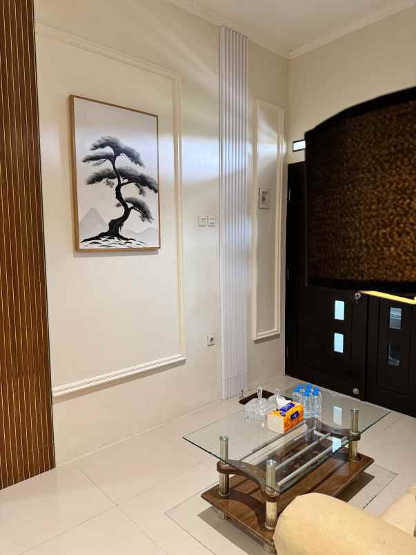 dijual rumah sariwangi