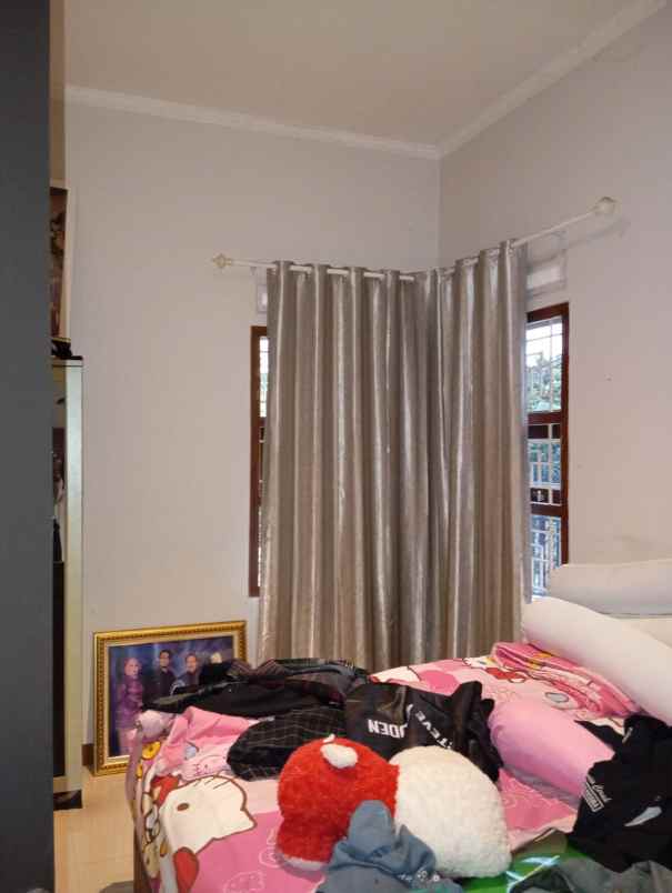 dijual rumah sariwangi