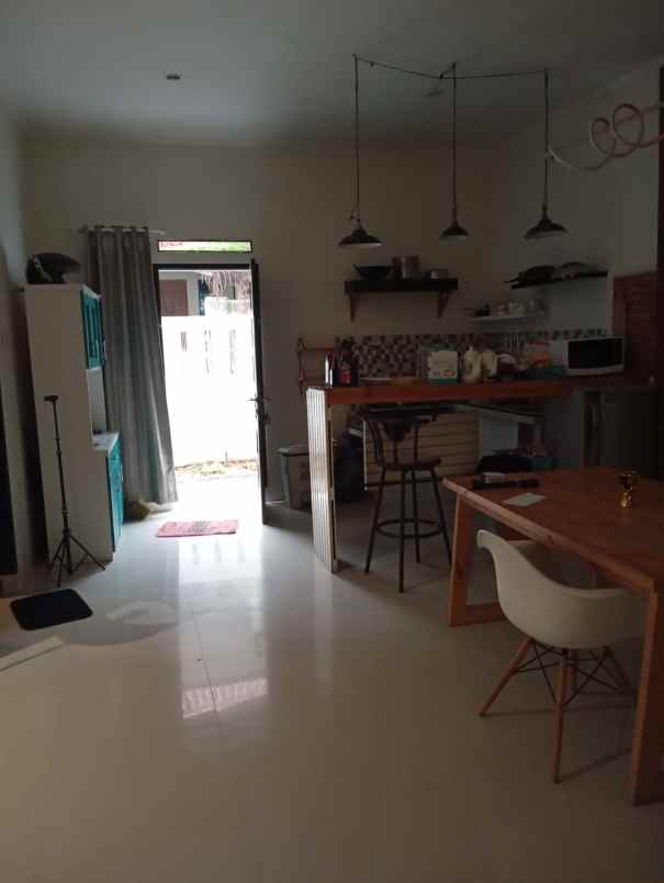 dijual rumah sariwangi