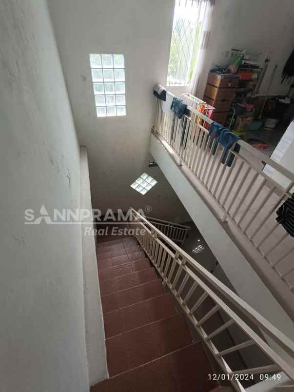 dijual rumah sawangan depok