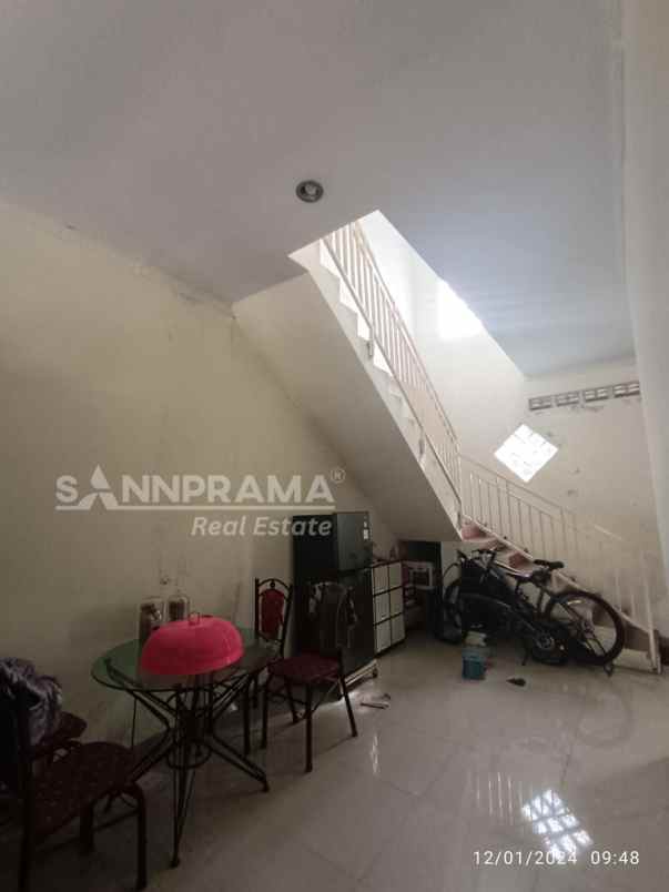 dijual rumah sawangan depok