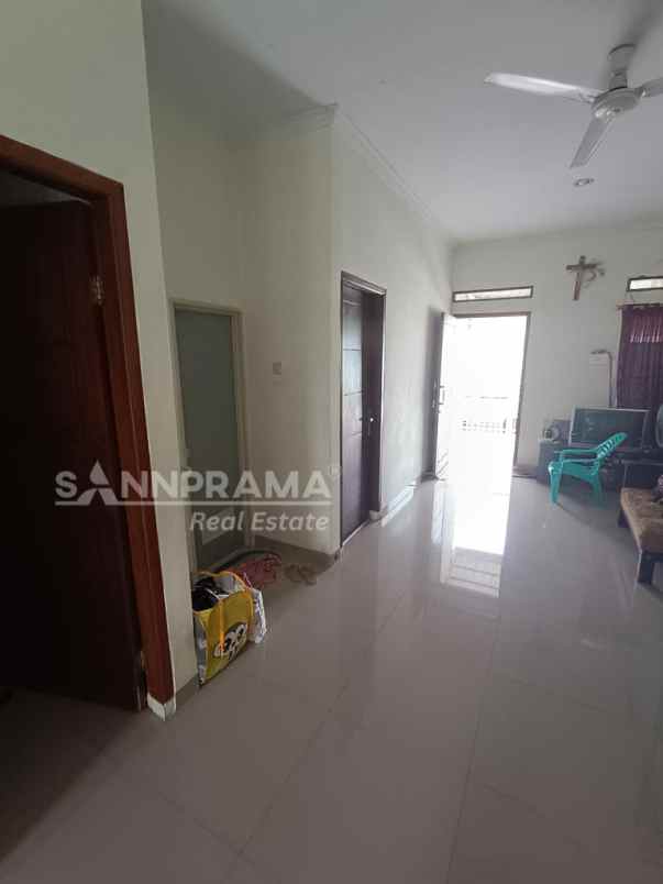 dijual rumah sawangan depok