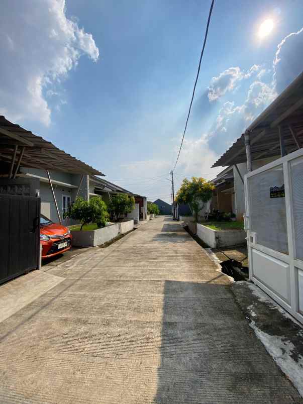 dijual rumah sawangan depok