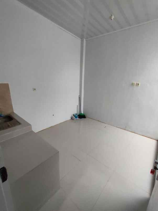 dijual rumah sawangan depok