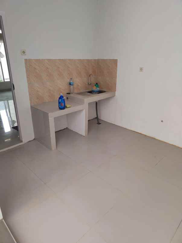 dijual rumah sawangan depok