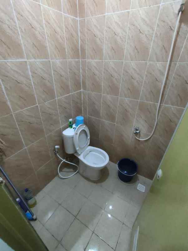 dijual rumah sawangan depok