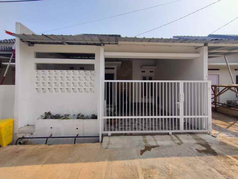 dijual rumah sawangan depok