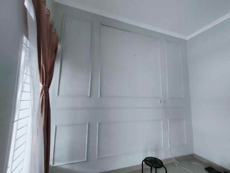 dijual rumah sawangan depok