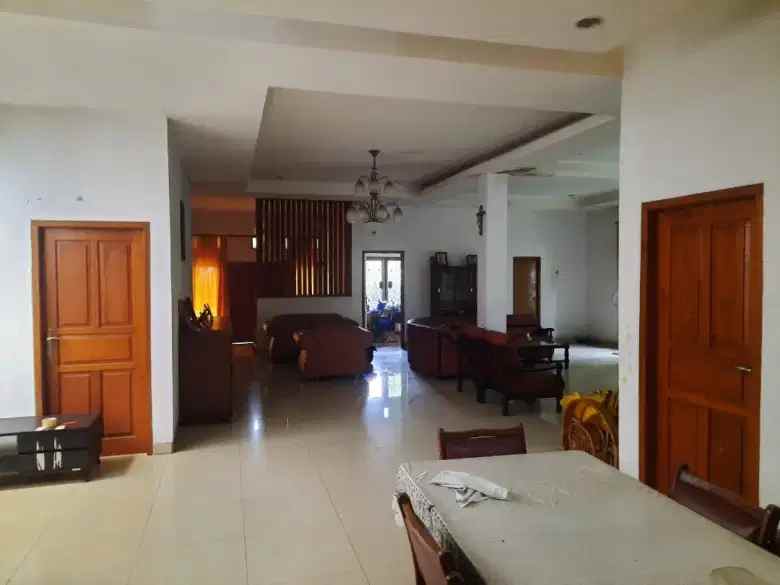 dijual rumah sawangan depok