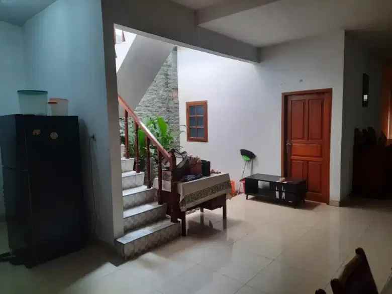 dijual rumah sawangan depok