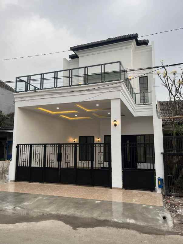 dijual rumah sawojajar
