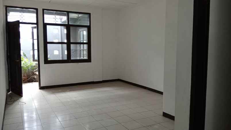 dijual rumah sayap pasteur
