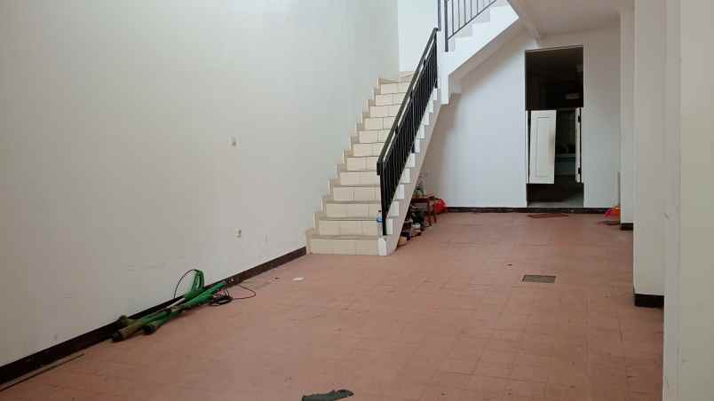 dijual rumah sayap pasteur