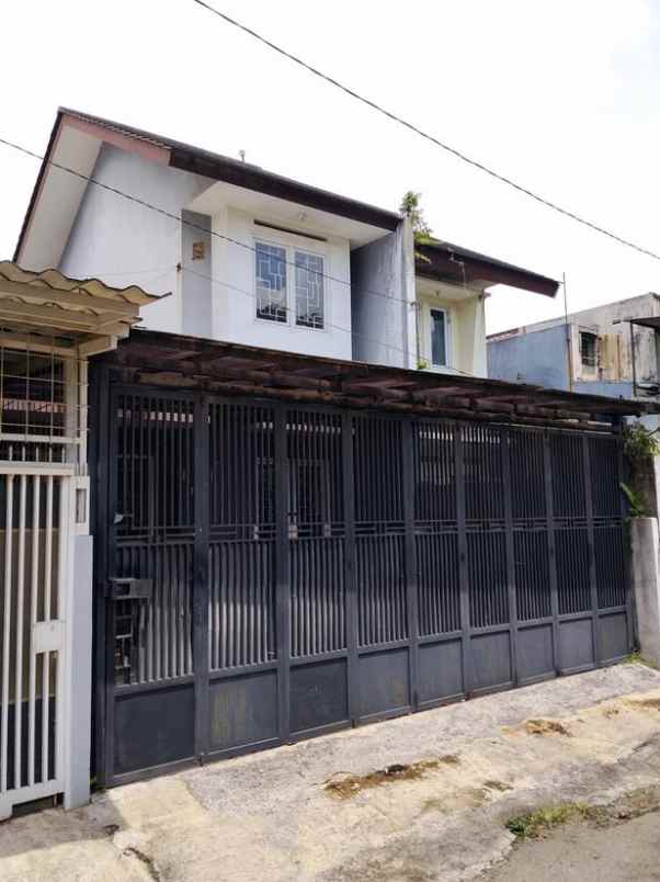 dijual rumah sayap sudirman