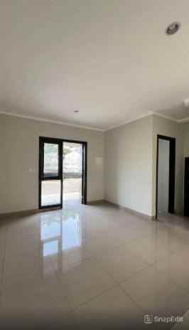 dijual rumah scg summarecon crown gading