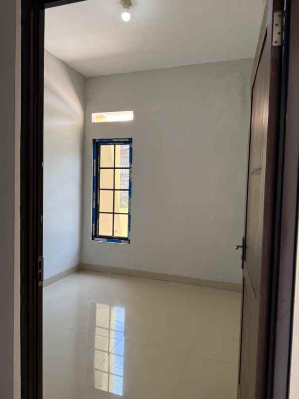 dijual rumah siap huni cilangkap tapos depok