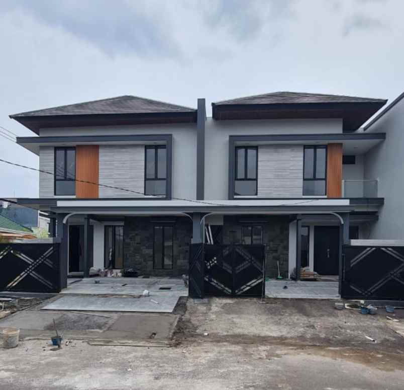 dijual rumah sutorejo prima